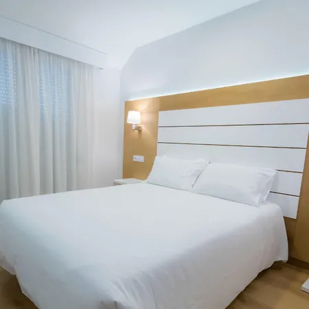 Nanin Playa 3* サンシェンショ