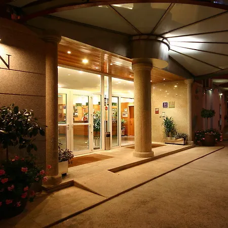 Nanin Playa 3* サンシェンショ