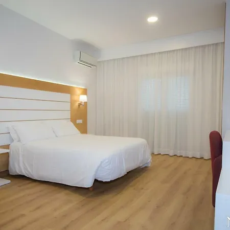 Nanin Playa 3* サンシェンショ