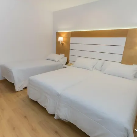 Ξενοδοχείο Nanin Playa 3*
